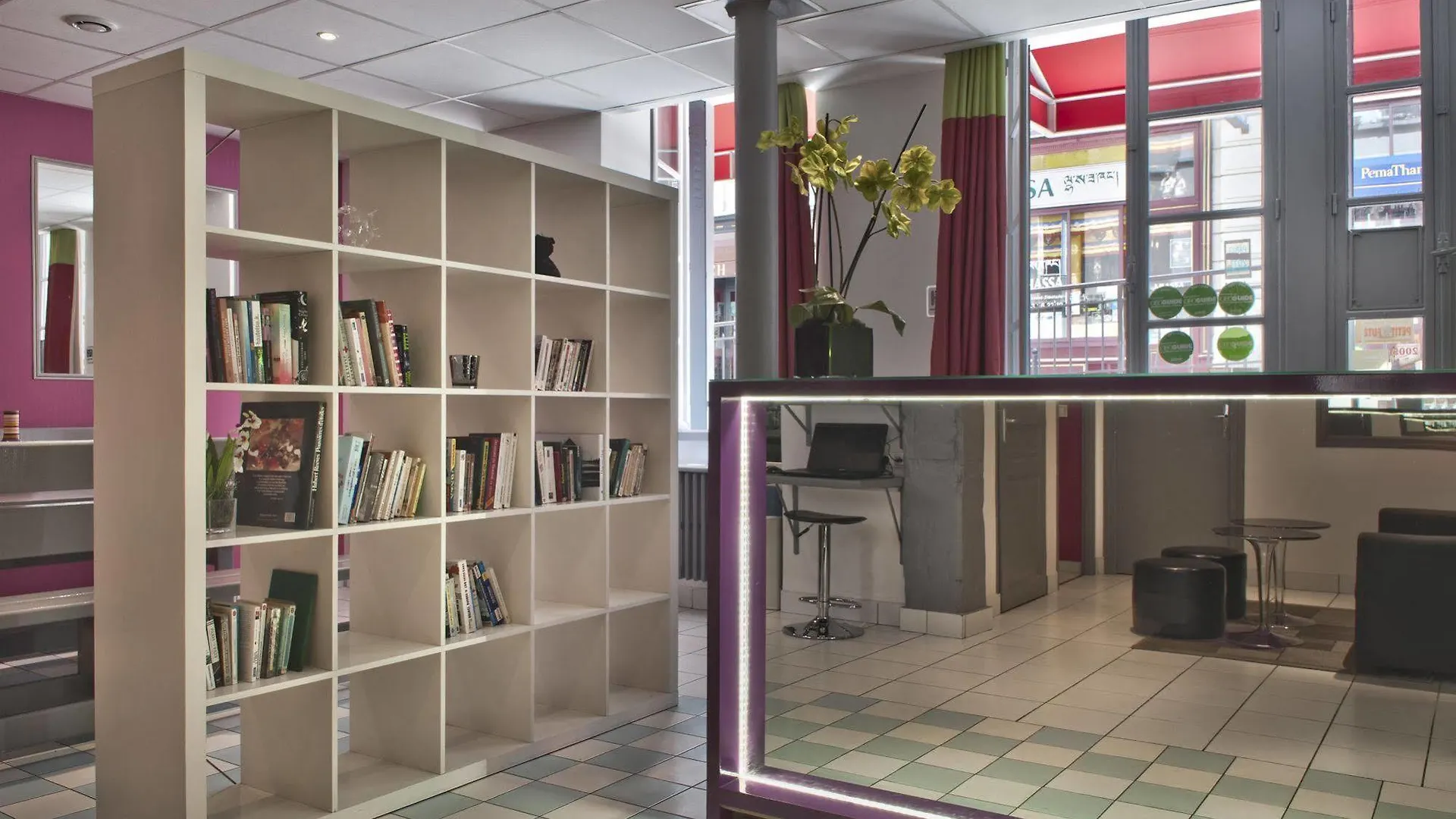 Otel Du Commerce