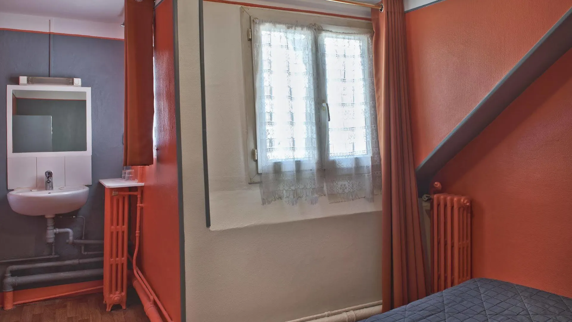 Du Commerce Otel Paris