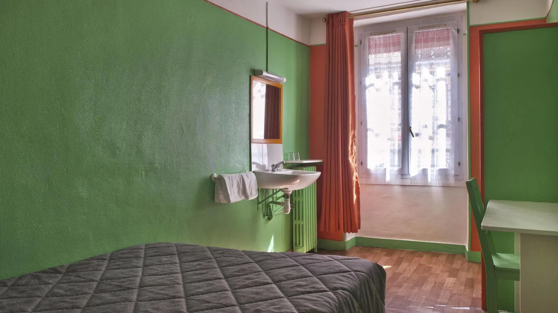 Hotel Du Commerce Paris