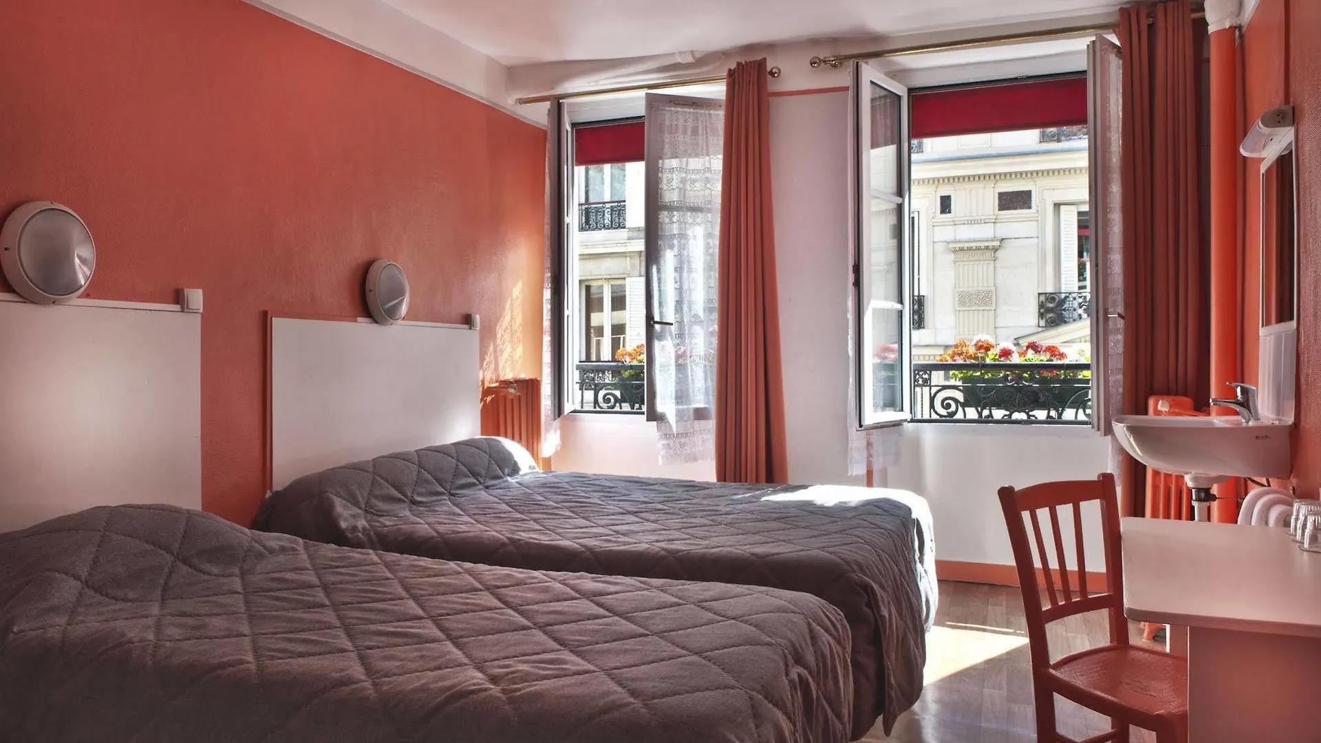 Du Commerce Hotel Paris